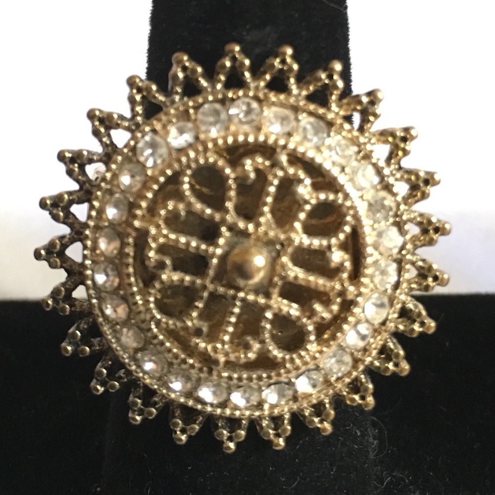 NWT.. Lucky Star Jewels Ring